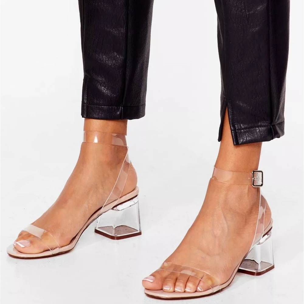 NASTY GAL -  CLEAR BLOCK HEEL
